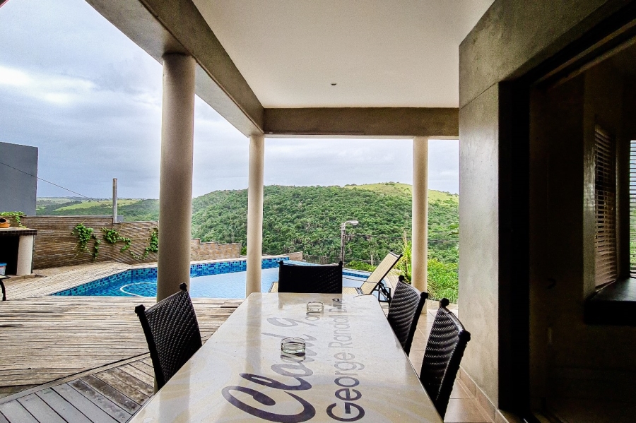 6 Bedroom Property for Sale in Gonubie North Eastern Cape